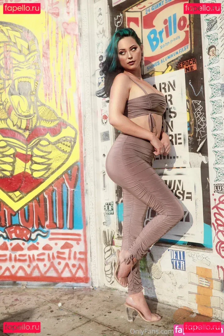 intotheevening Onlyfans Photo Gallery 