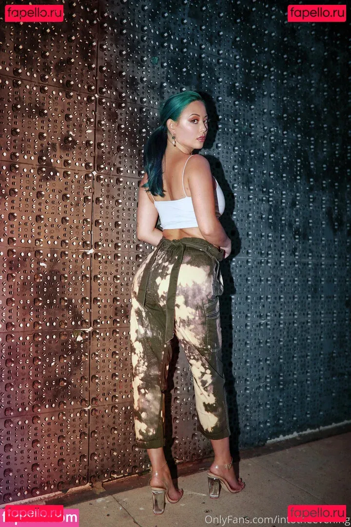 intotheevening Onlyfans Photo Gallery 