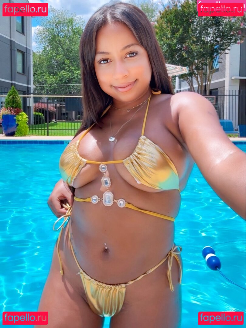Valeriasistrunk Nude Onlyfans Photo 32