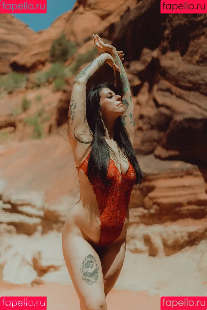 Thatsoraven95 Onlyfans Photo Gallery 