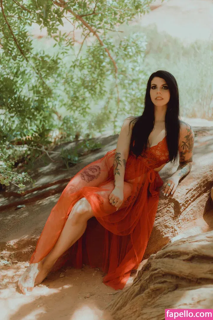 Thatsoraven95 Onlyfans Photo Gallery 