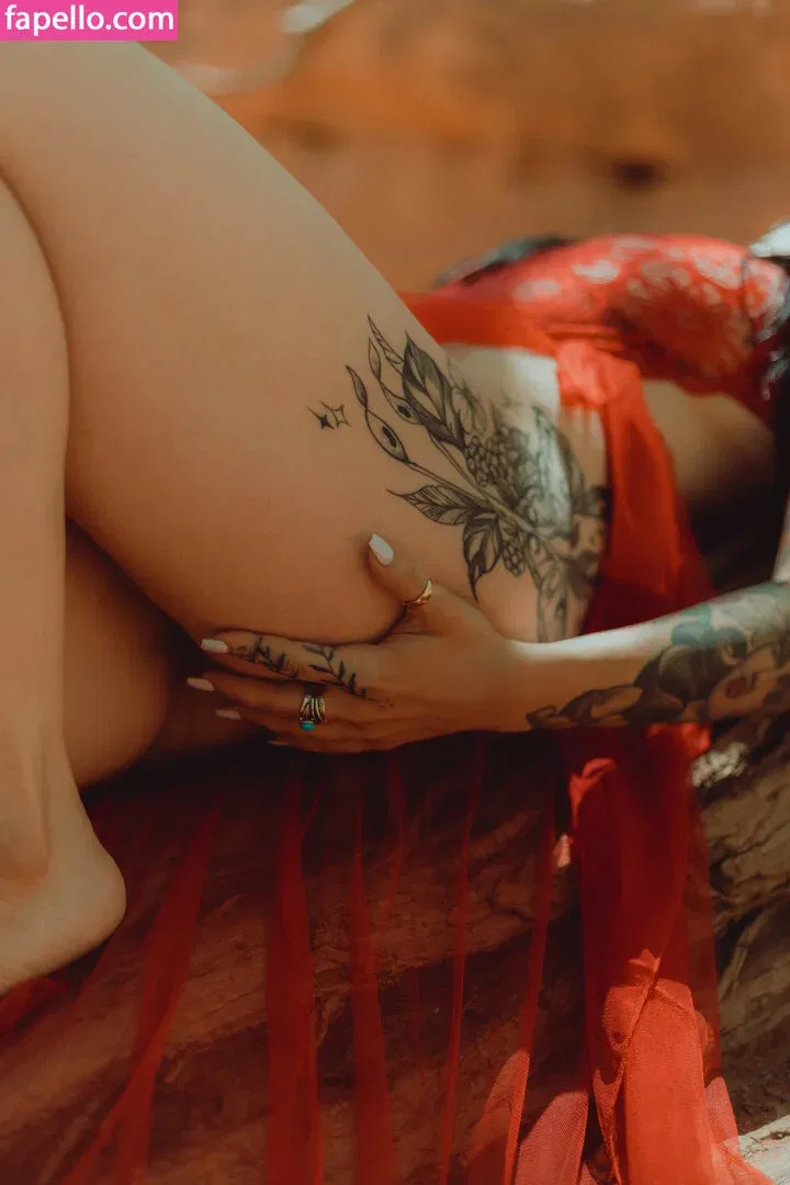 Thatsoraven95 Onlyfans Photo Gallery 