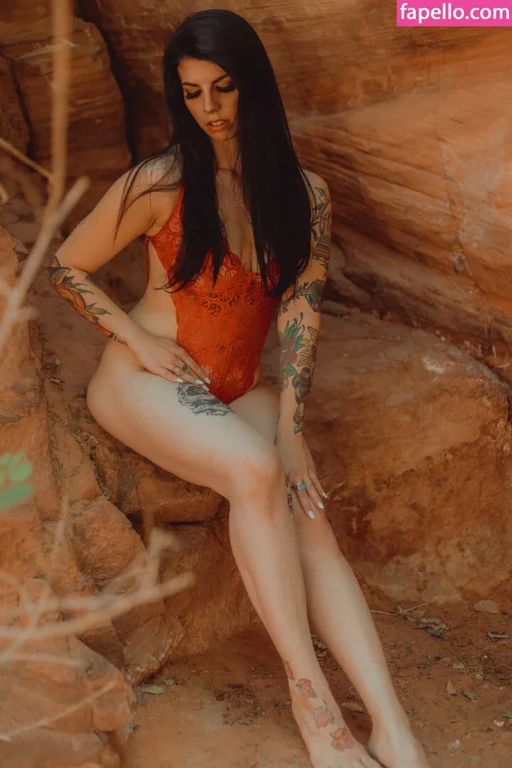 Thatsoraven95 Onlyfans Photo Gallery 