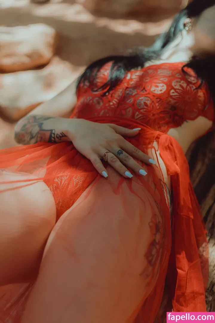 Thatsoraven95 Onlyfans Photo Gallery 