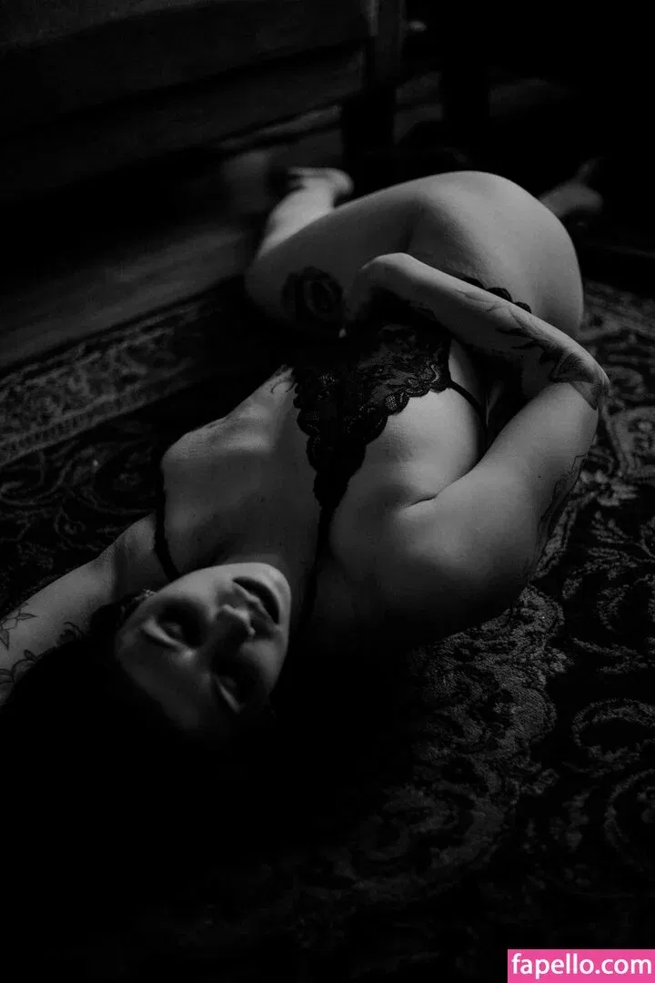 Thatsoraven95 Onlyfans Photo Gallery 