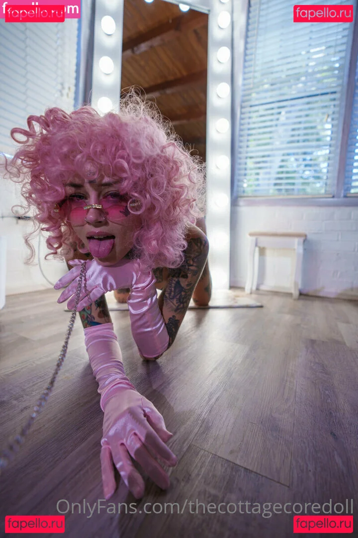 thecottagecoredoll Onlyfans Photo Gallery 