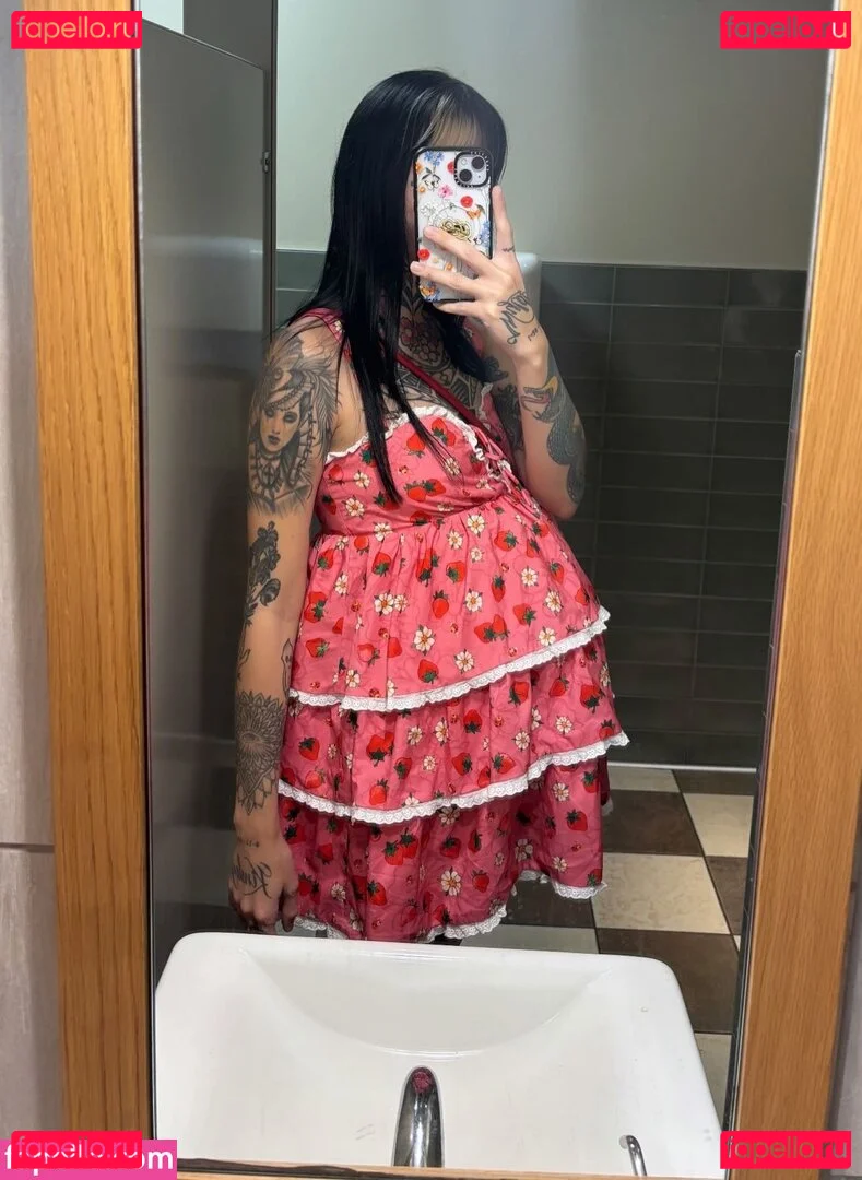 thecottagecoredoll Onlyfans Photo Gallery 