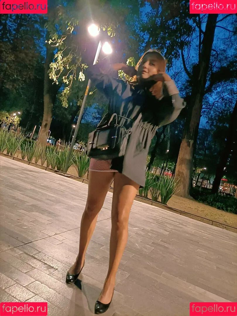ximenacosmo Onlyfans Photo Gallery 