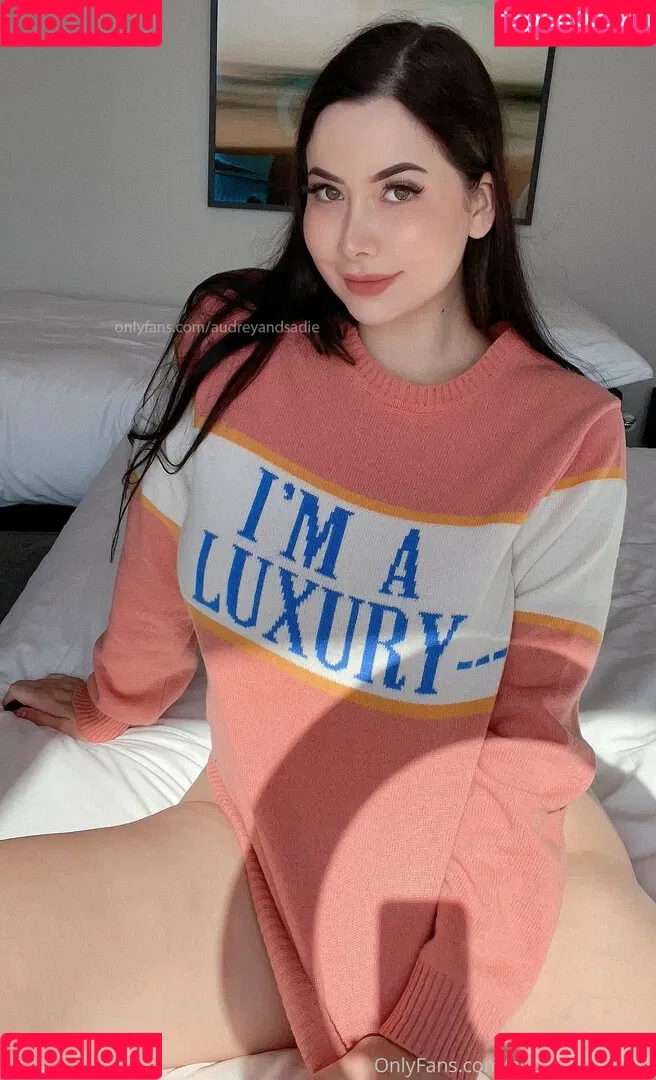 audreyandsadie Onlyfans Photo Gallery 