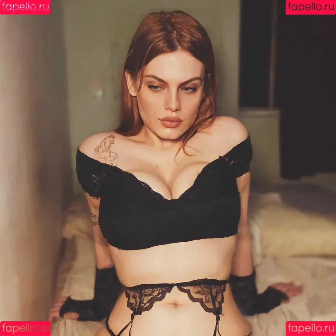 Foxy Bellyne Onlyfans Photo Gallery 