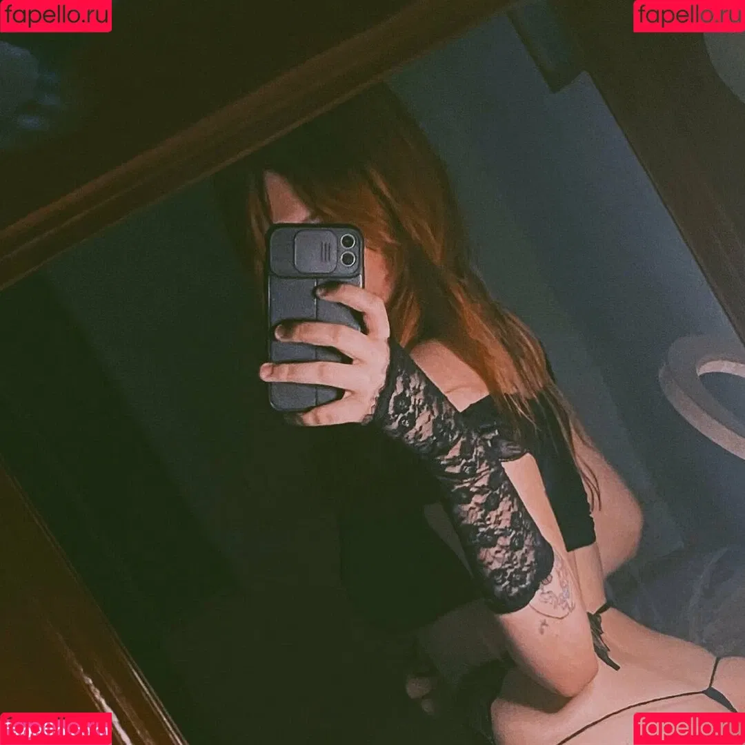 Foxy Bellyne Onlyfans Photo Gallery 