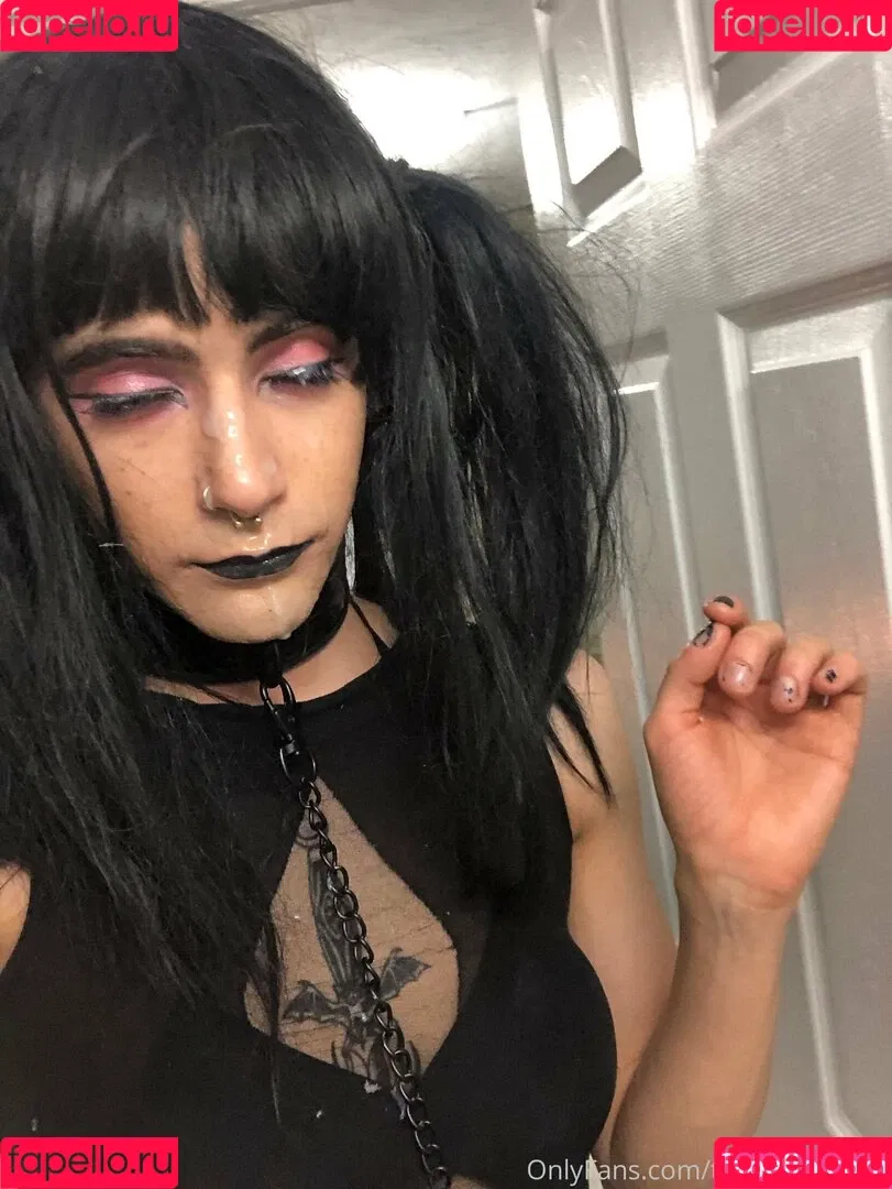 tinysexilexi666 Onlyfans Photo Gallery 