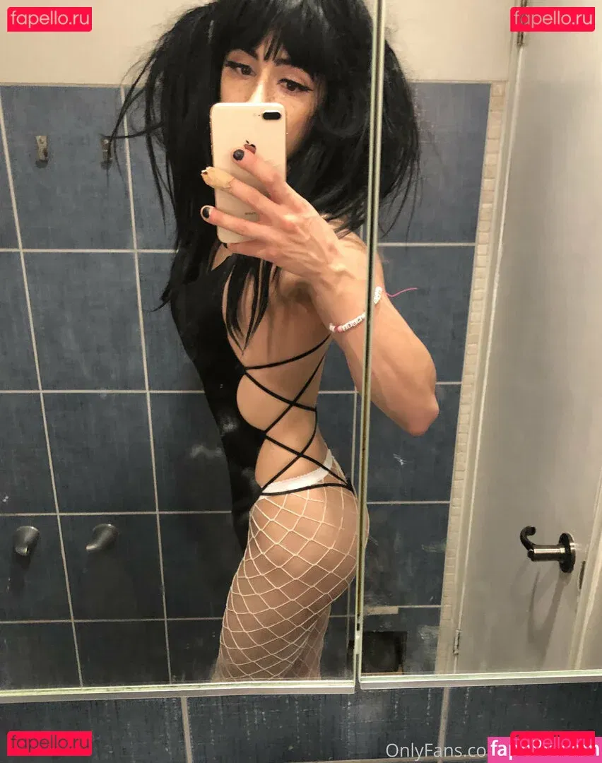 tinysexilexi666 Onlyfans Photo Gallery 