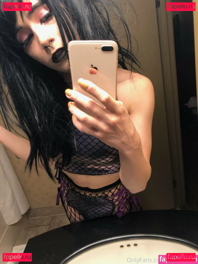 tinysexilexi666 Onlyfans Photo Gallery 