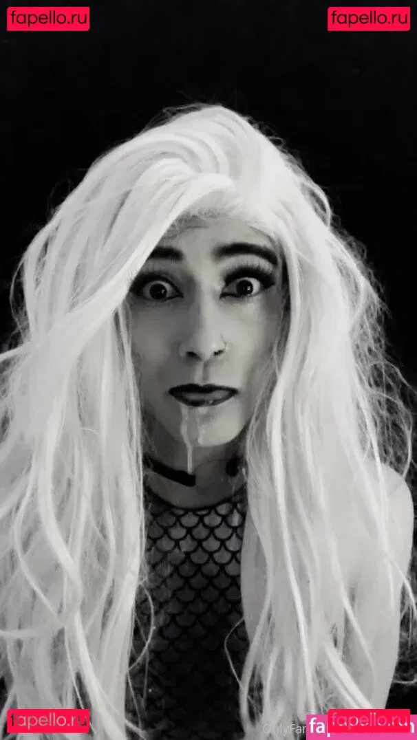 tinysexilexi666 Onlyfans Photo Gallery 