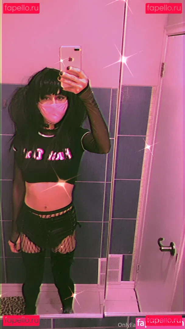 tinysexilexi666 Onlyfans Photo Gallery 