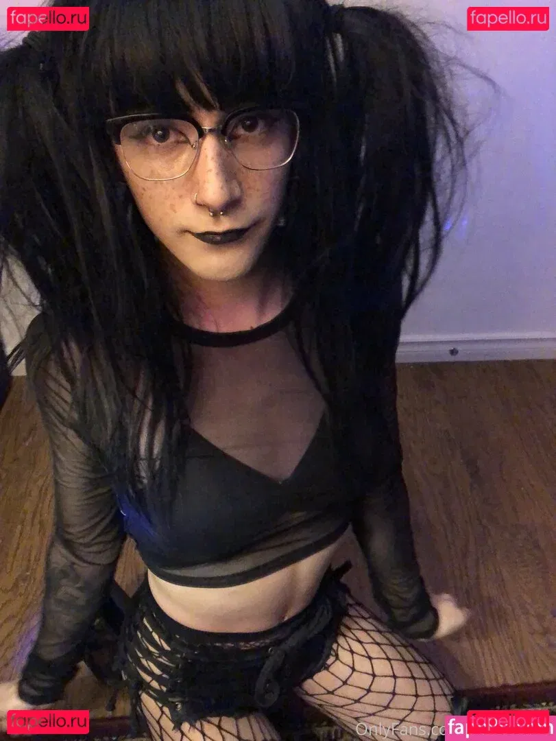 tinysexilexi666 Onlyfans Photo Gallery 