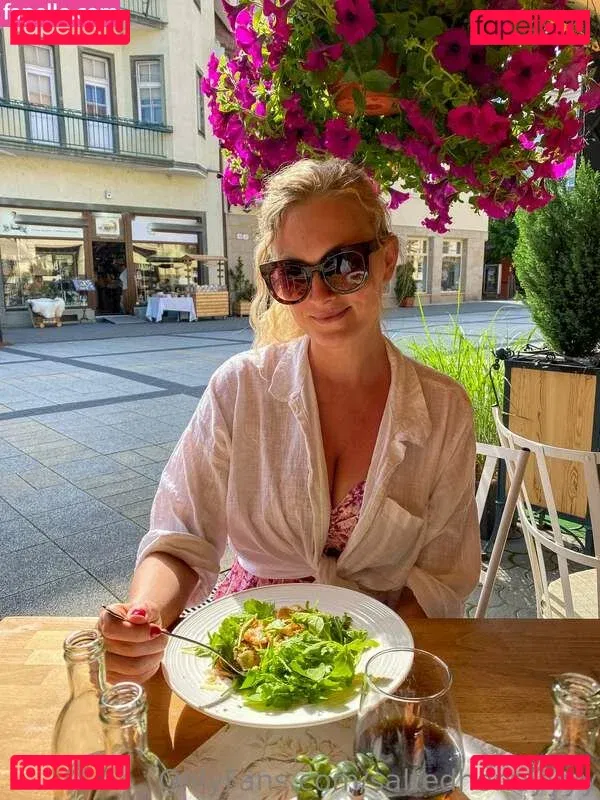 Saltedhoney Onlyfans Photo Gallery 