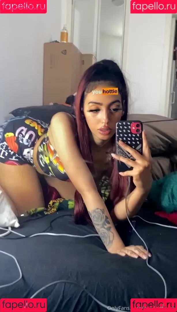 golldenhoney Onlyfans Photo Gallery 