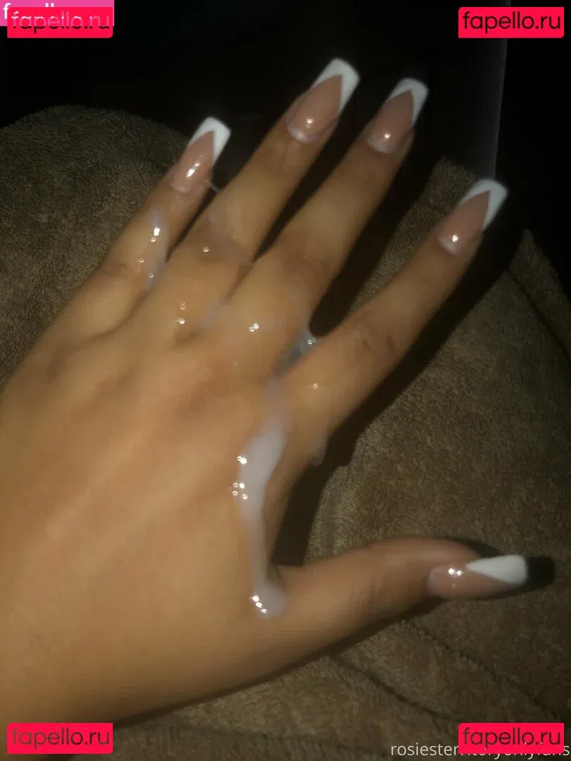 realroses Onlyfans Photo Gallery 