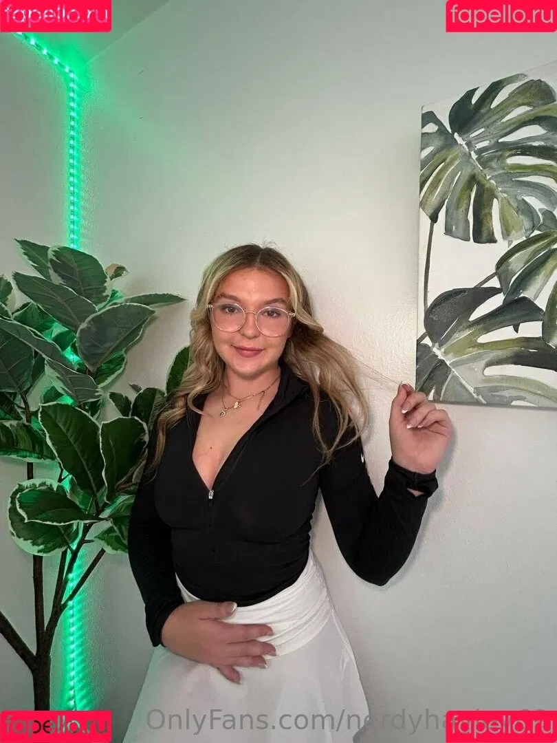 nerdyhayley69 Onlyfans Photo Gallery 
