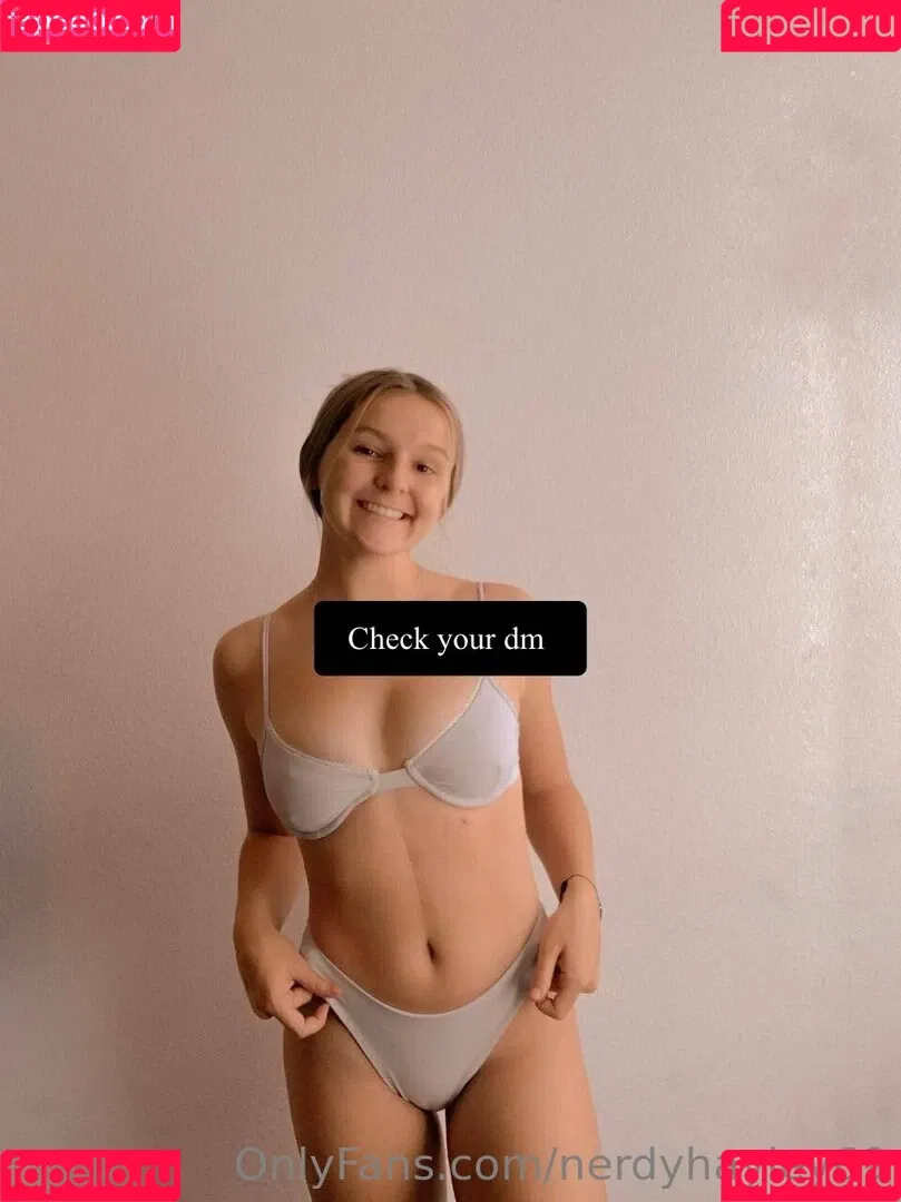 nerdyhayley69 Onlyfans Photo Gallery 