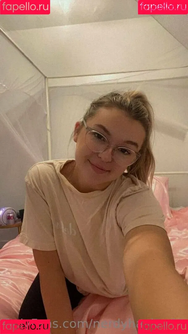 nerdyhayley69 Onlyfans Photo Gallery 