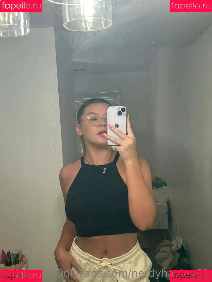 nerdyhayley69 Onlyfans Photo Gallery 