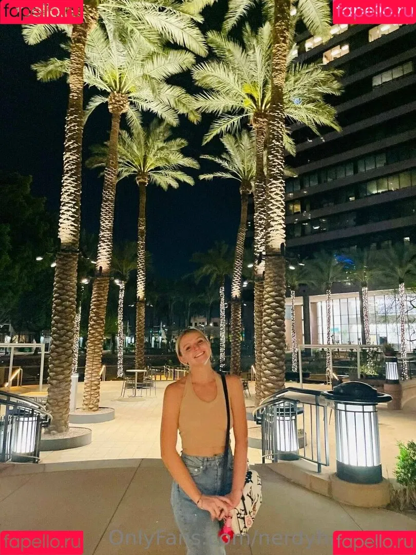 nerdyhayley69 Onlyfans Photo Gallery 