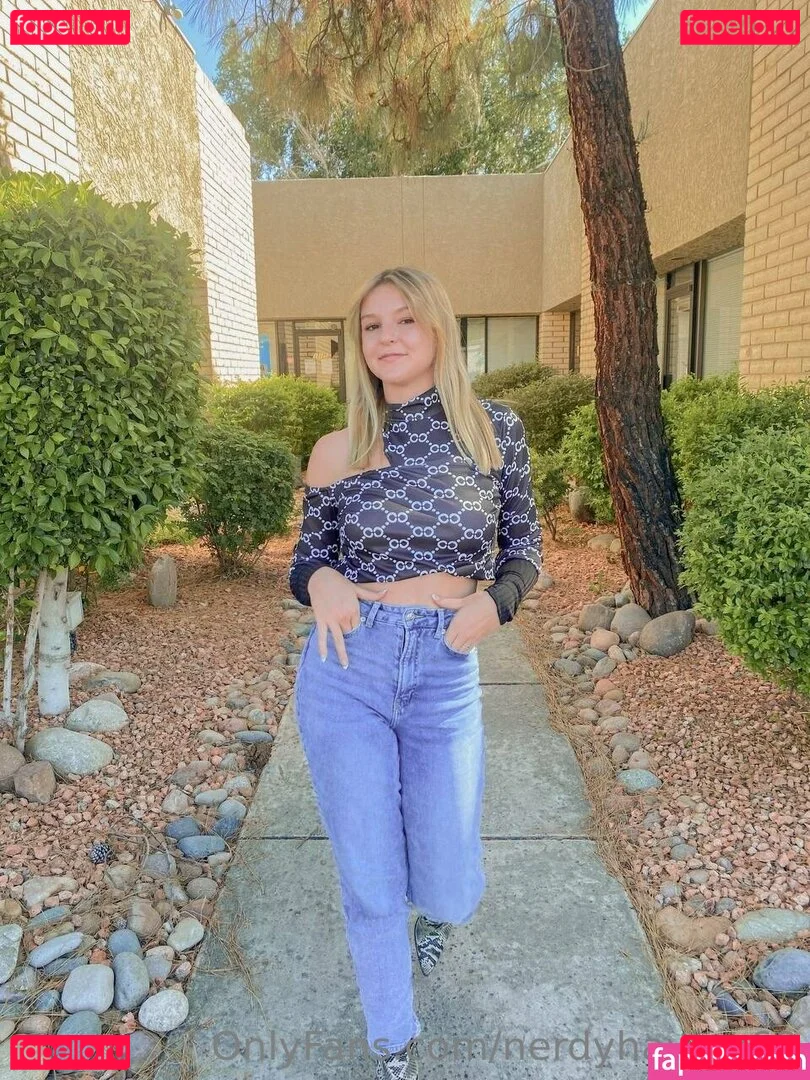 nerdyhayley69 Onlyfans Photo Gallery 