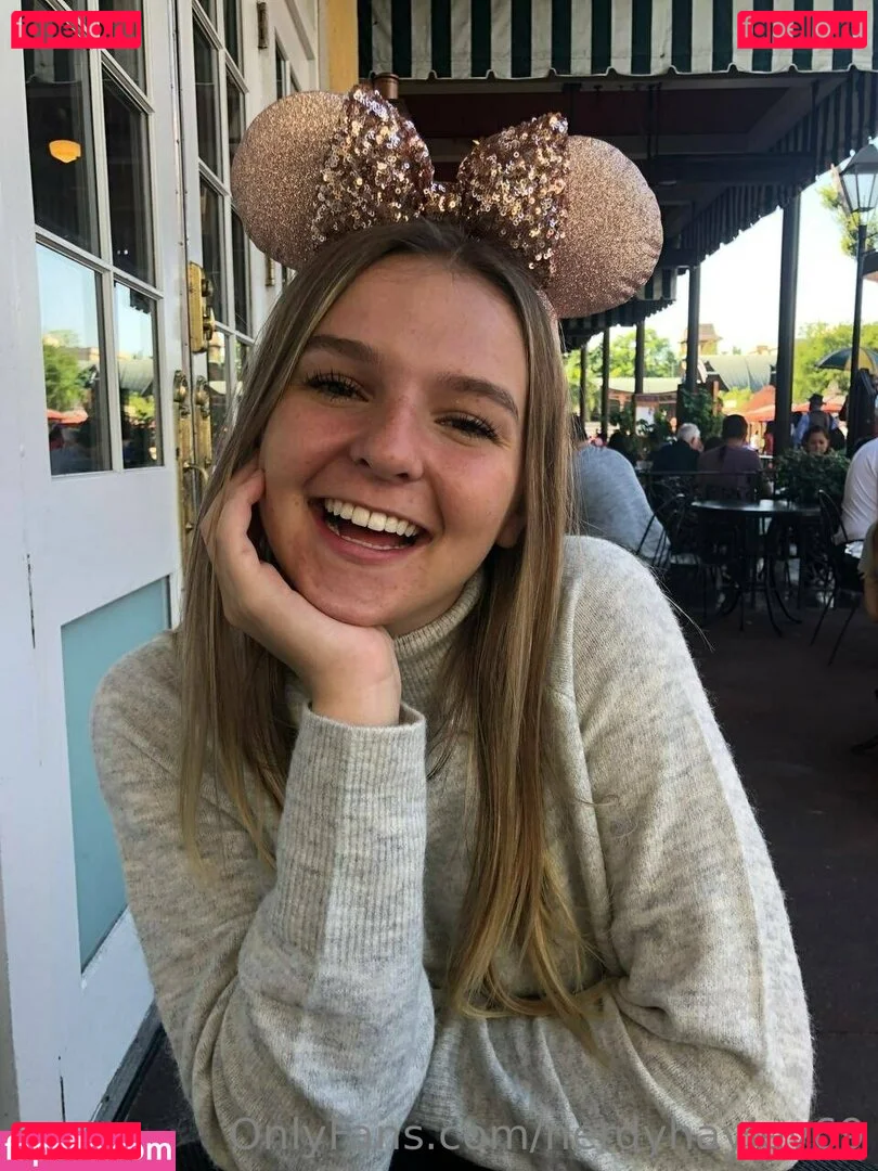 nerdyhayley69 Onlyfans Photo Gallery 