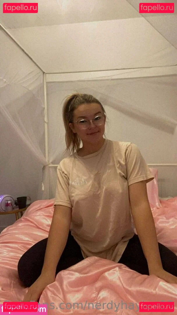 nerdyhayley69 Onlyfans Photo Gallery 