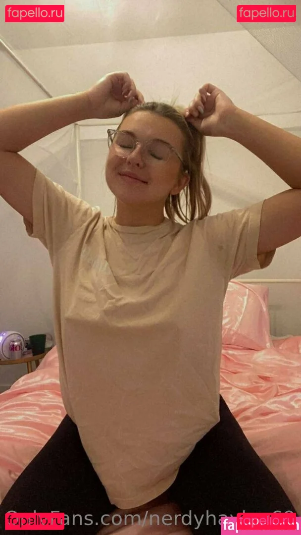 nerdyhayley69 Onlyfans Photo Gallery 