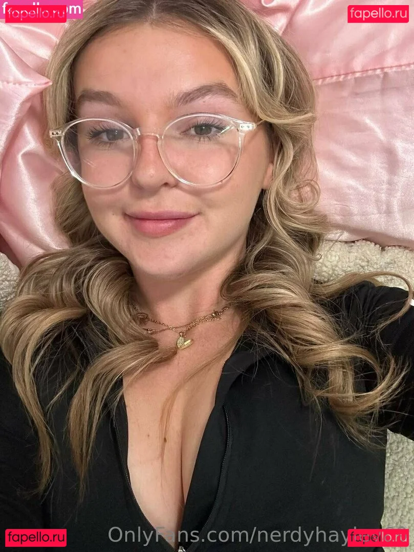 nerdyhayley69 Onlyfans Photo Gallery 