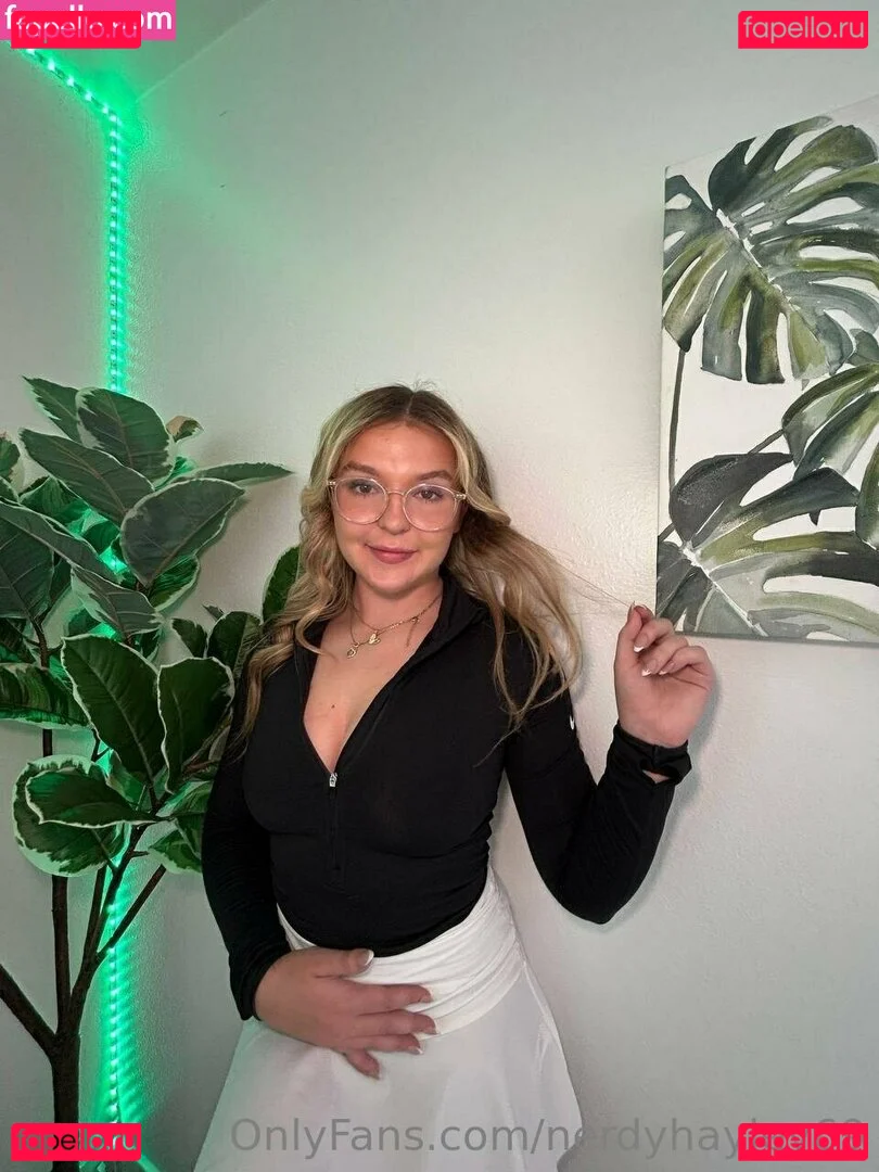 nerdyhayley69 Onlyfans Photo Gallery 