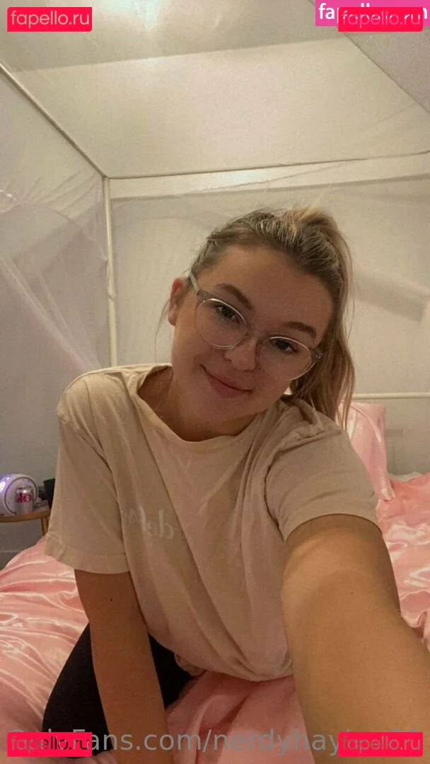 nerdyhayley69 Onlyfans Photo Gallery 