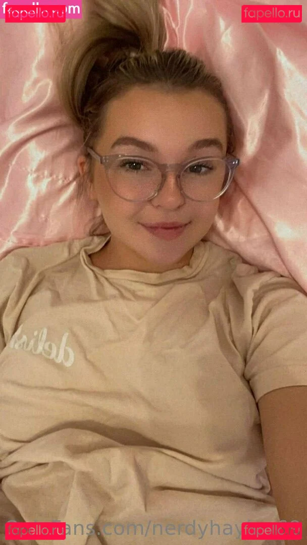 nerdyhayley69 Onlyfans Photo Gallery 