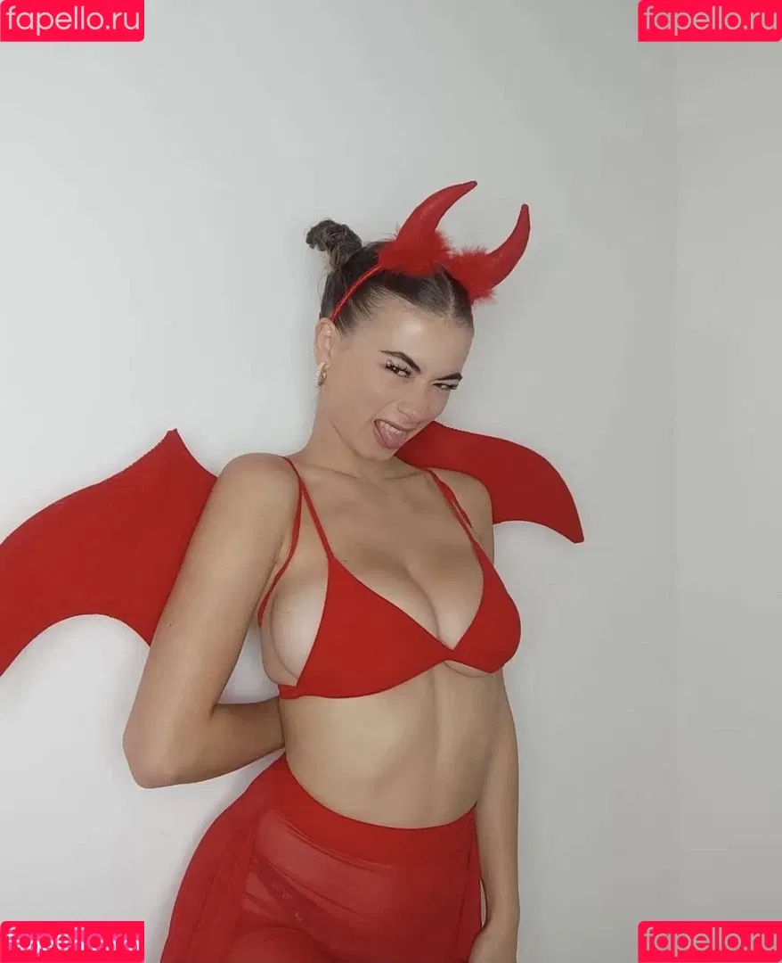 Florine Mazoyer Onlyfans Photo Gallery 