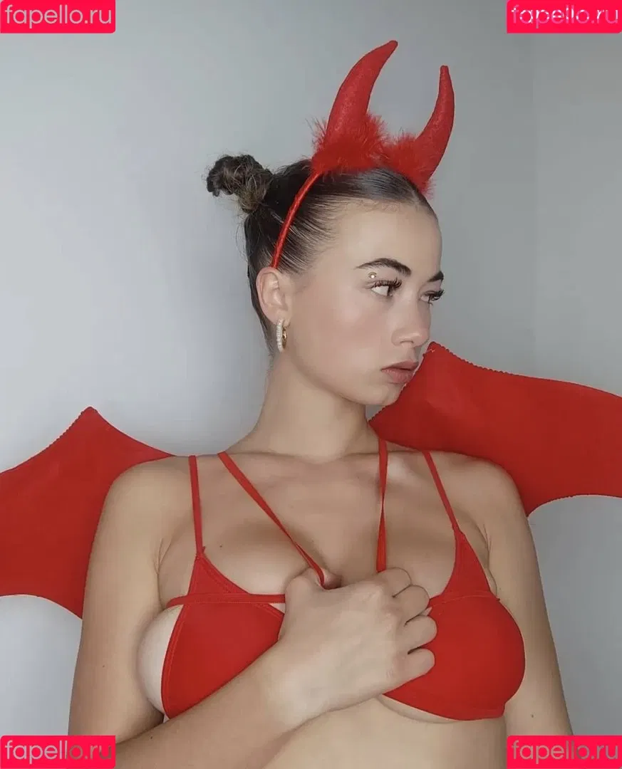 Florine Mazoyer Onlyfans Photo Gallery 