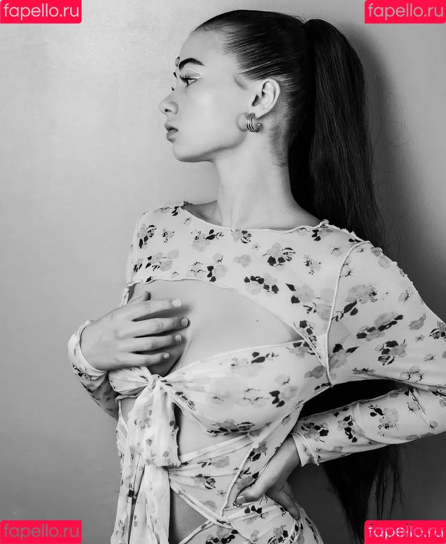 Florine Mazoyer Onlyfans Photo Gallery 