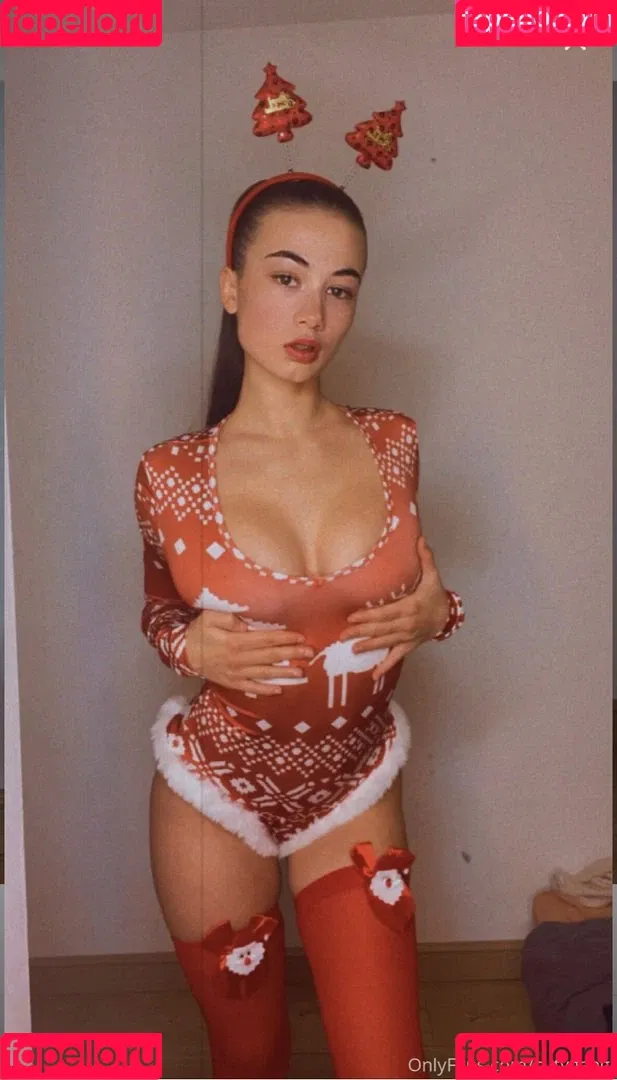 Florine Mazoyer Onlyfans Photo Gallery 