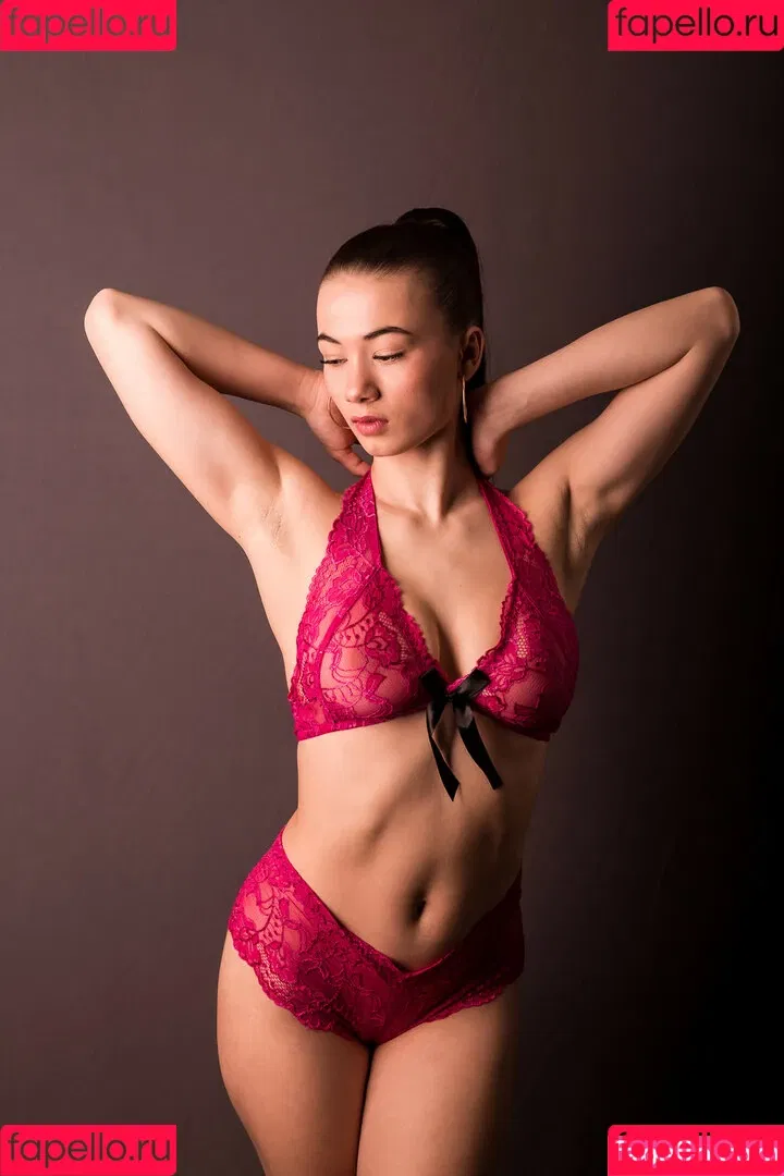 Florine Mazoyer Onlyfans Photo Gallery 