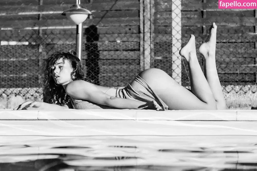 Florine Mazoyer Onlyfans Photo Gallery 