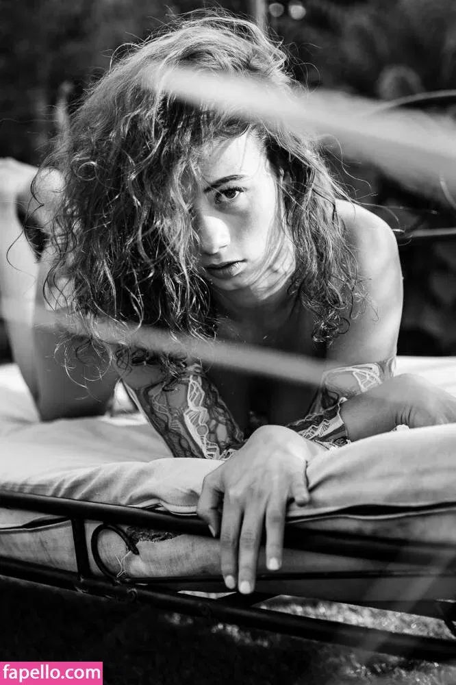 Florine Mazoyer Onlyfans Photo Gallery 