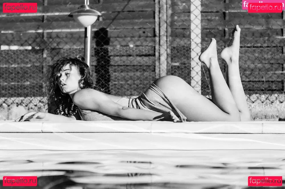 Florine Mazoyer Onlyfans Photo Gallery 