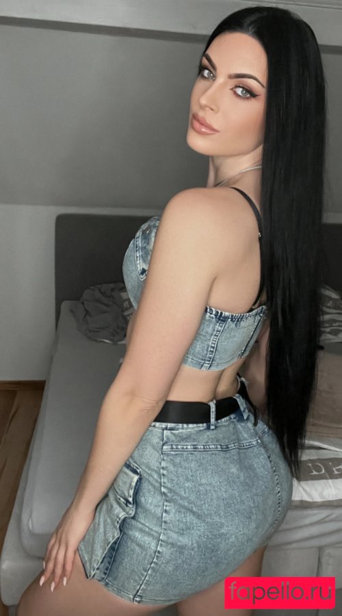 Jacqueline Neubauer Nude Onlyfans Photo 12