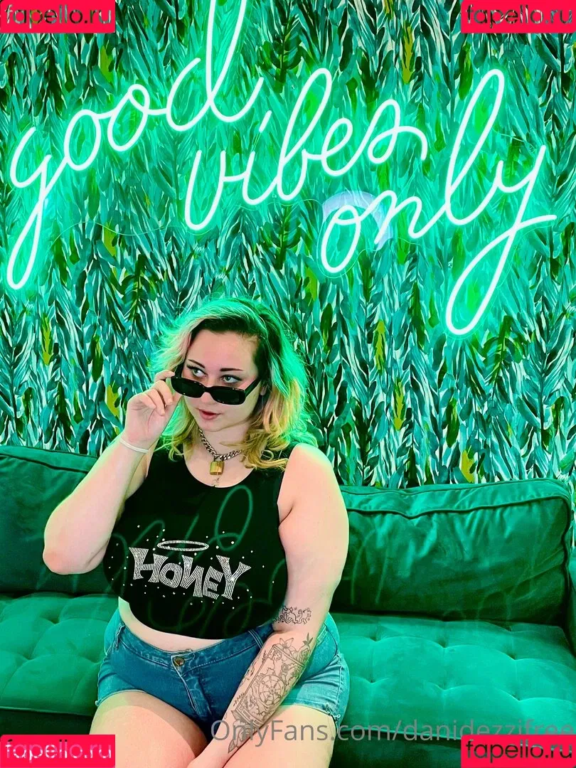 danidezzifree Onlyfans Photo Gallery 