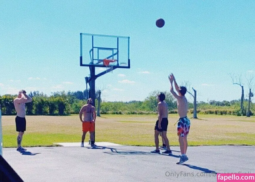 brycesgfkali Onlyfans Photo Gallery 