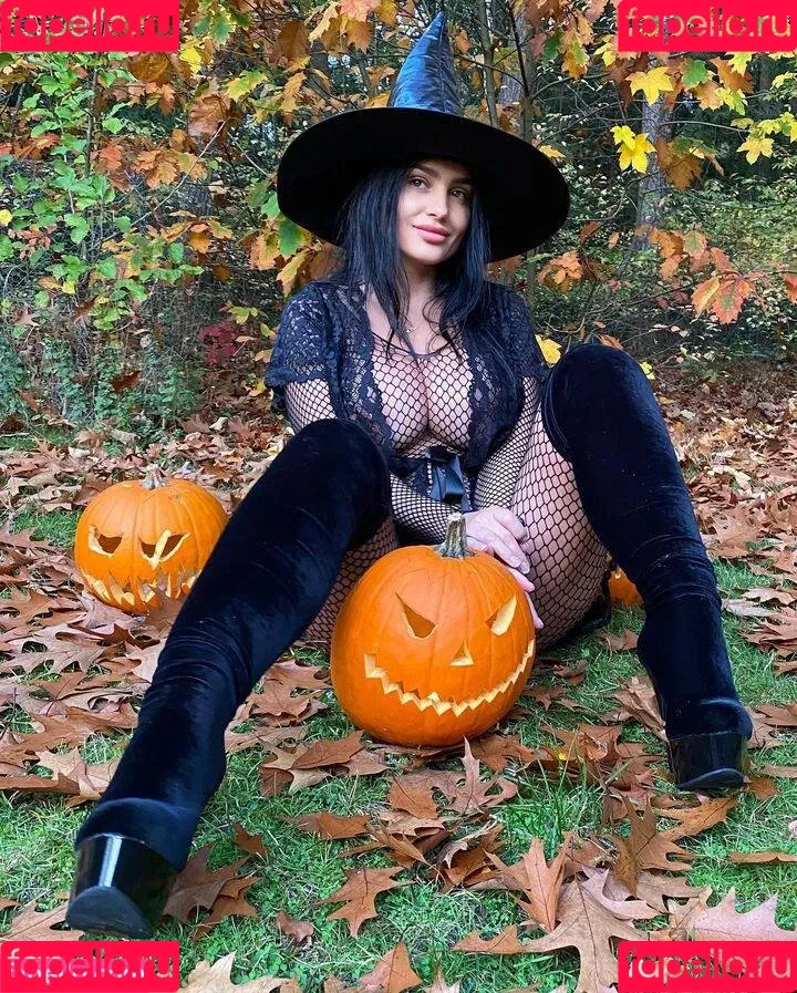 Demidova Helenka Onlyfans Photo Gallery 