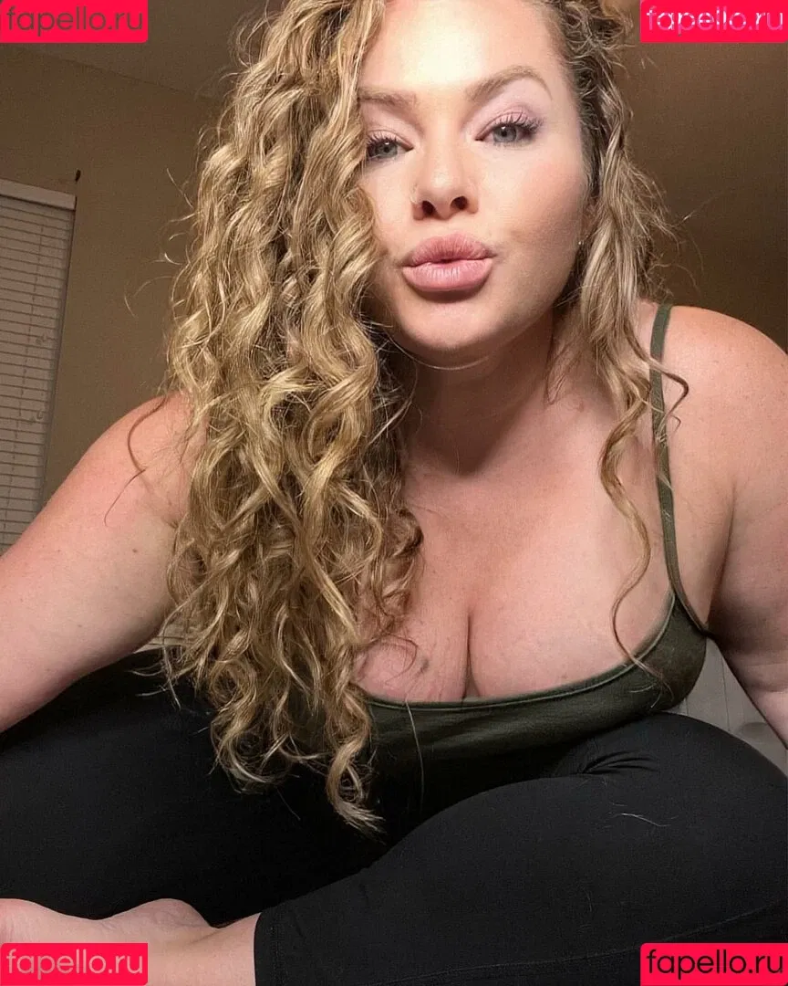 notyouraverage Onlyfans Photo Gallery 